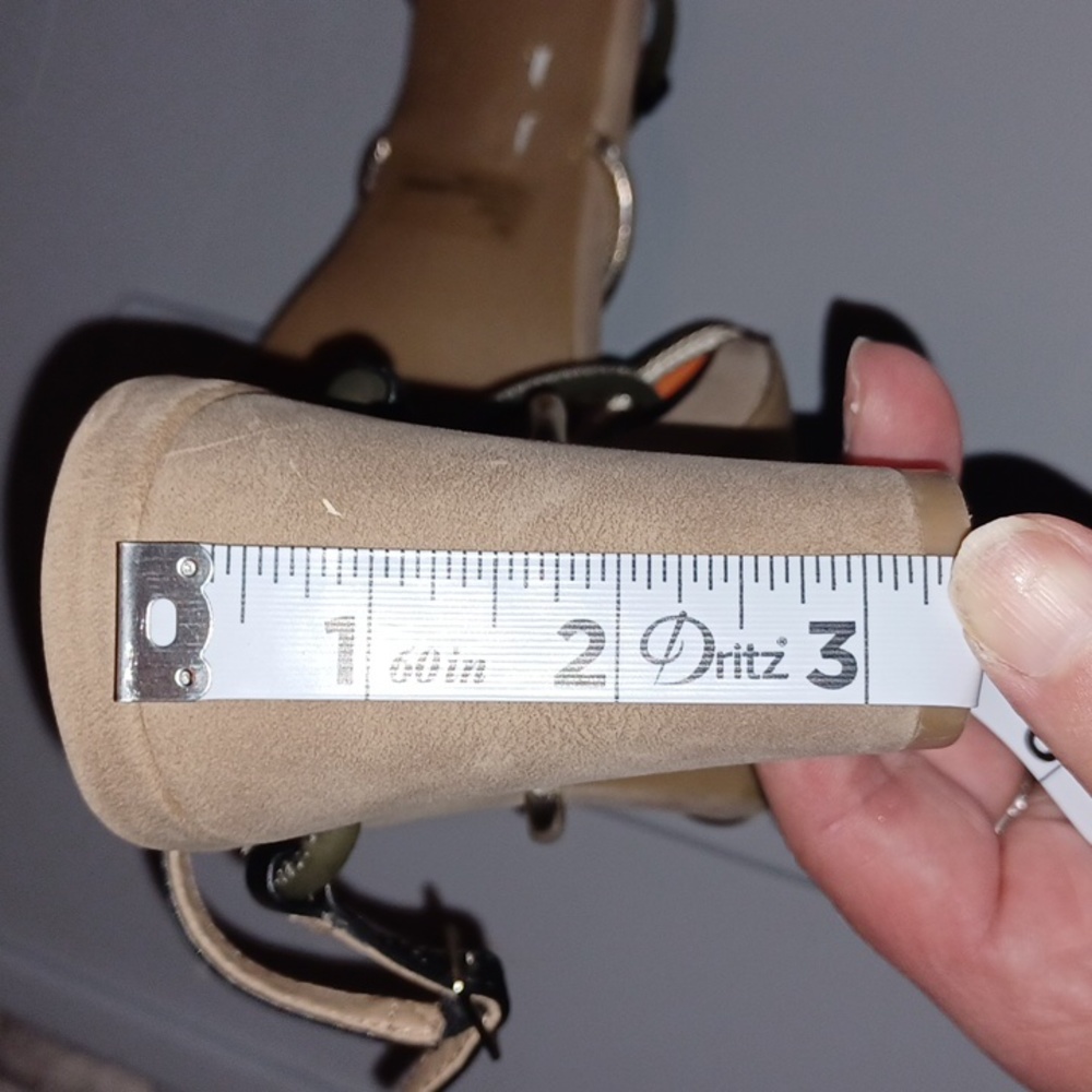 COMFORT SHOES - Picture 5 of 5